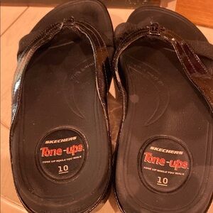 Skechers Black Women's Sandals size 10
546